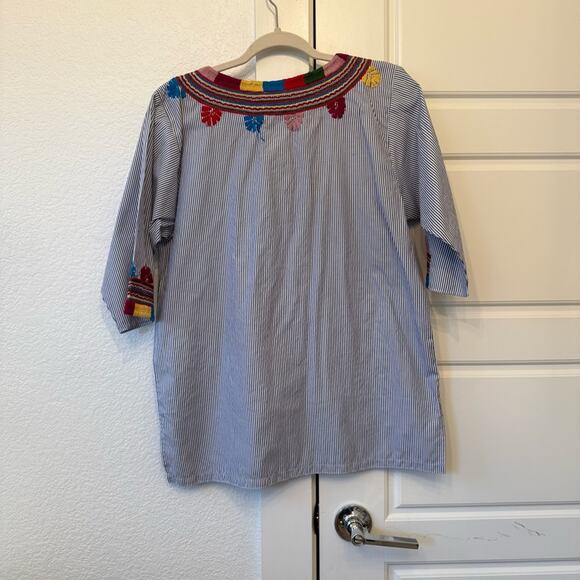 Mi Golondrina Embroidered Top - Picture 2 of 5